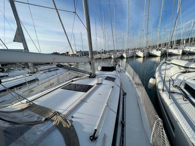 Segelboot mieten in Sukošan zum besten Preis