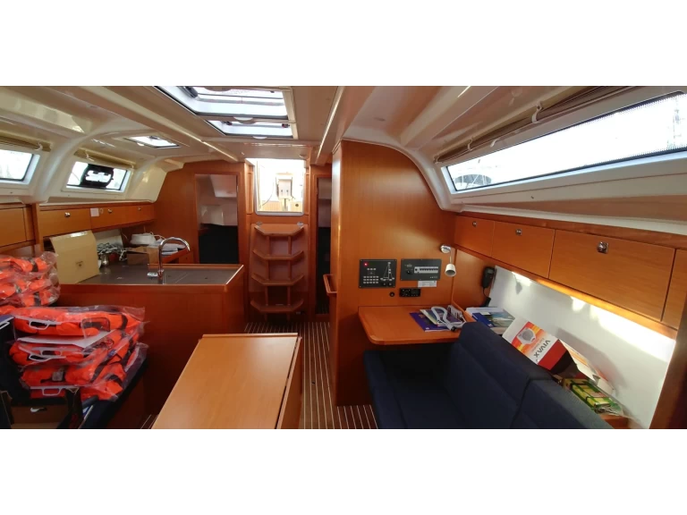 Bootsverleih Bavaria Cruiser 37 Sukošan Samboat