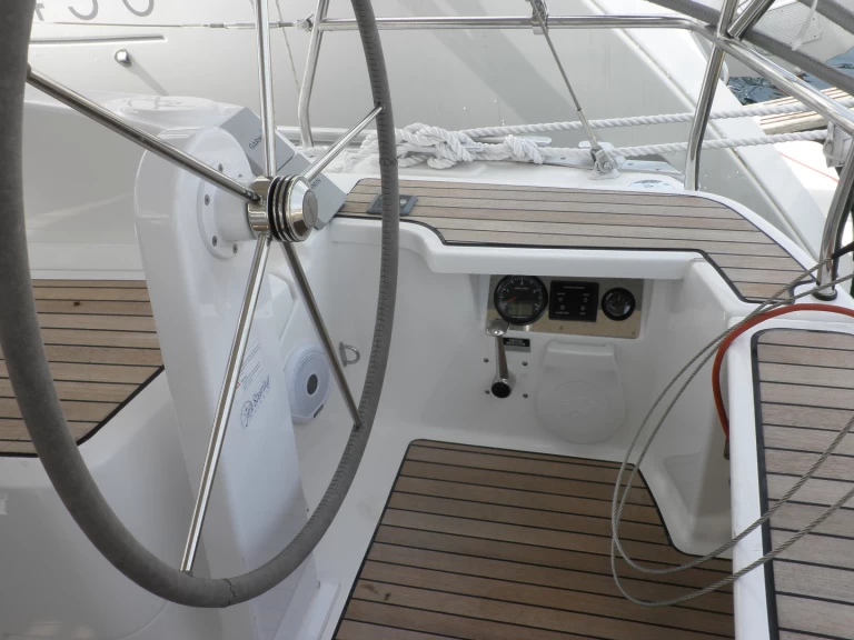 Ein Bavaria Cruiser 37 mieten in Sukošan