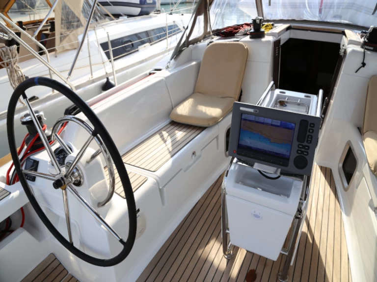 Segelboot mit oder ohne Skipper Jeanneau mieten in Kaštel Gomilica