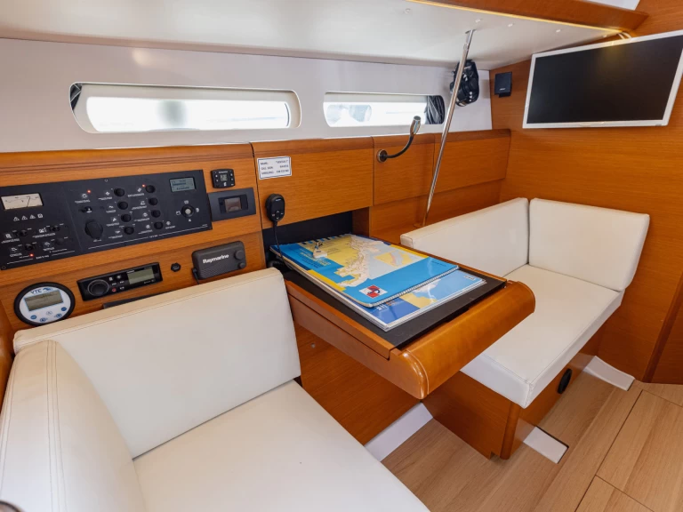 Segelboot mieten in Kaštel Gomilica - Jeanneau Sun Odyssey 449