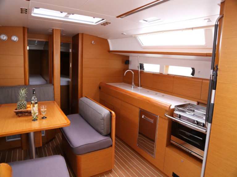 YachtCharter in Kaštel Gomilica - Jeanneau Sun Odyssey 479 auf SamBoat