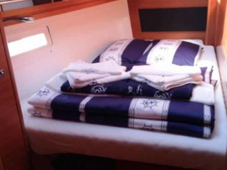 Ein Dufour Dufour 560 Grand Large mieten in Lefkáda