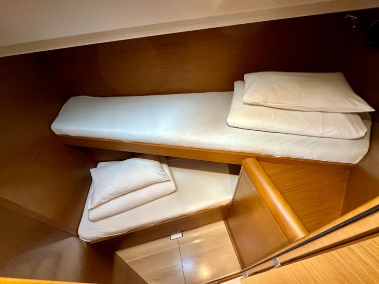 Ein Jeanneau Sun Odyssey 449 mieten in Sukošan