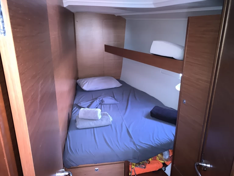 Ein Dufour Dufour 460 Grand Large mieten in Lavrion