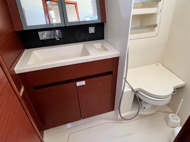 Ein Hanse Hanse 418 mieten in Lavrion