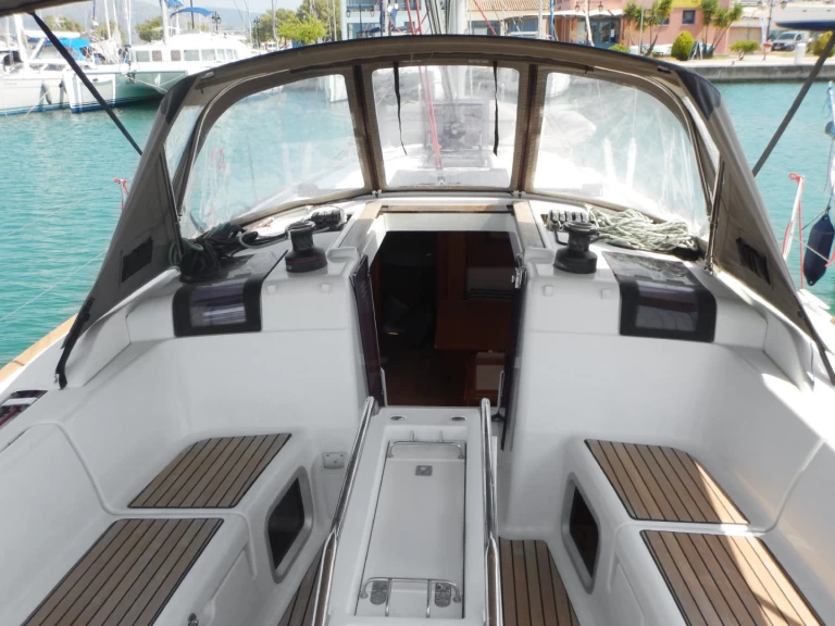 Segelboot mit oder ohne Skipper Jeanneau mieten in Lavrion