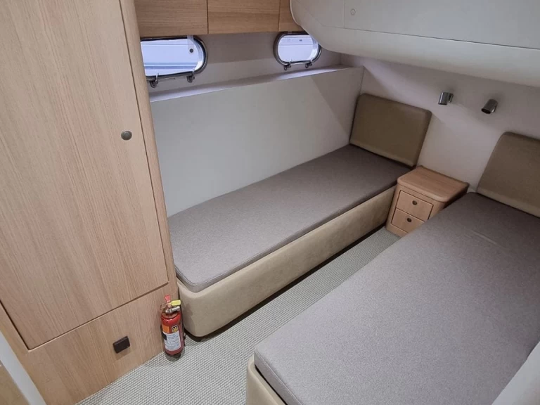 Motorboot mit oder ohne Skipper Princess mieten in Piräus