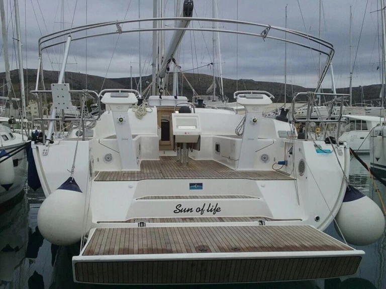 Bavaria Cruiser 46 mieten Primošten