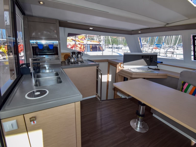 YachtCharter in Marmaris - Fountaine Pajot Lucia 40 auf SamBoat