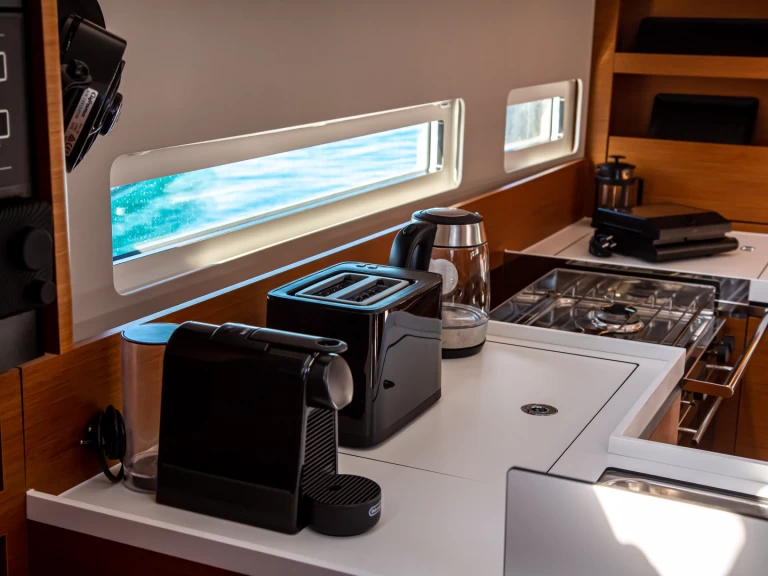 Ein Jeanneau Sun Odyssey 410 mieten in Préveza