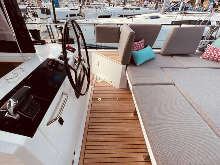 Jeanneau Jeanneau 55 mieten Salerno