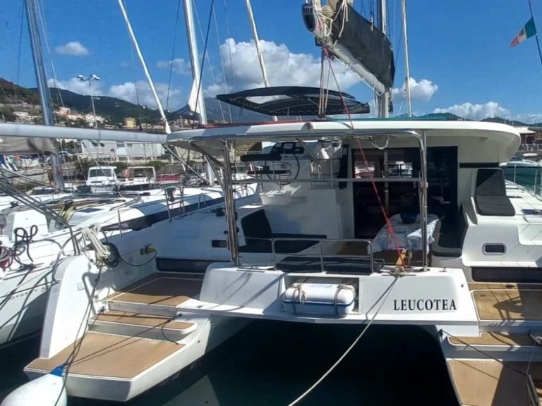 Bootsverleih Lagoon Lagoon 42 Salerno Samboat