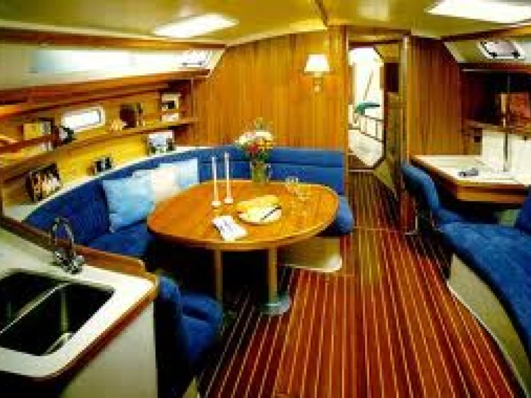 Catalina Yachts Catalina 42 mieten Genua 