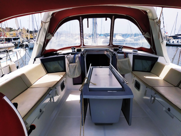 YachtCharter in Procida - Bénéteau Oceanis 45 auf SamBoat