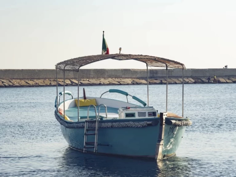 YachtCharter in Torre Canne -  Motorboat 7.50 auf SamBoat