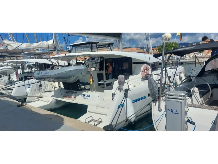 Boot mieten Eden Island günstig Lagoon 42