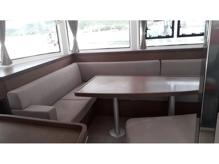 YachtCharter in Le Marin - Lagoon Lagoon 42 auf SamBoat