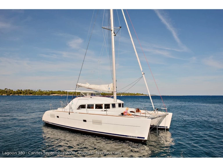 Katamaran mieten in Hyères - Lagoon Lagoon 38