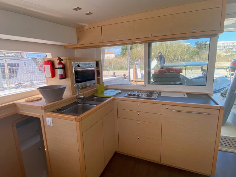 YachtCharter in Hyères - Lagoon Lagoon 400 S2 auf SamBoat