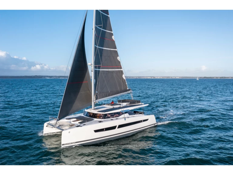 Ein Fountaine Pajot Aura 51 mieten in Hyères