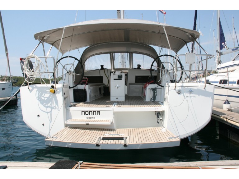 YachtCharter in Šibenik - Jeanneau Sun Odyssey 490 auf SamBoat