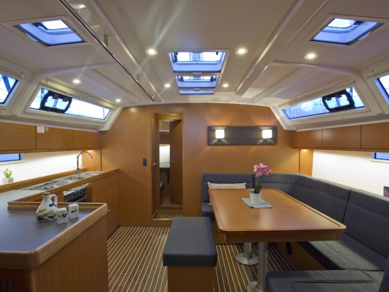 Ein Bavaria Cruiser 46 mieten in Šibenik