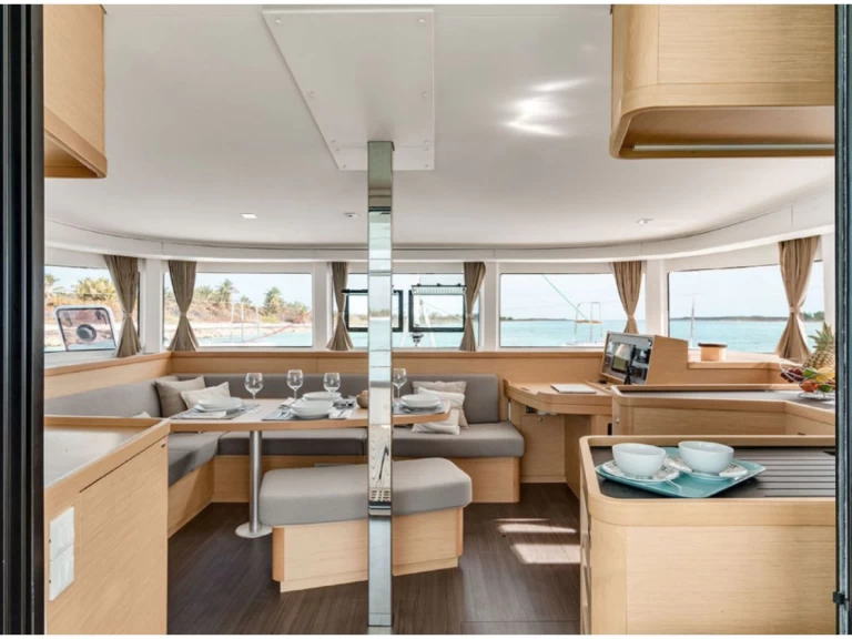 YachtCharter in La Spezia - Lagoon Lagoon 42 auf SamBoat