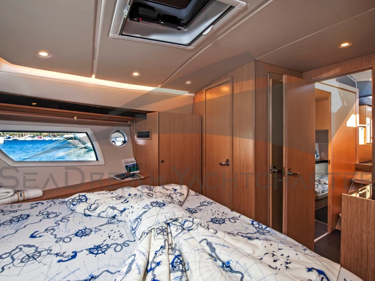 Motorboot mieten in Sukošan zum besten Preis