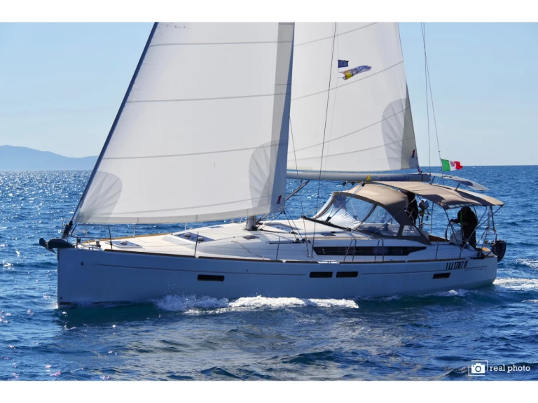 Segelboot mit oder ohne Skipper Jeanneau mieten in Puntone
