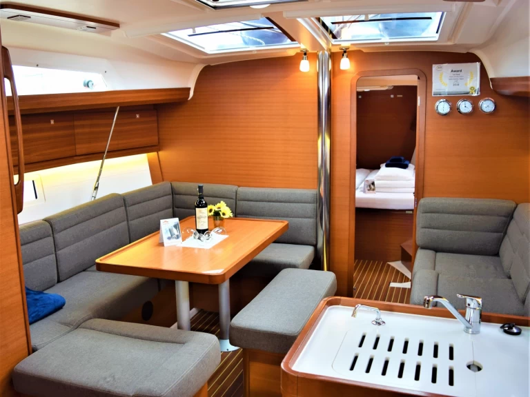 Ein Dufour Dufour 412 Grand Large mieten in Arrecife