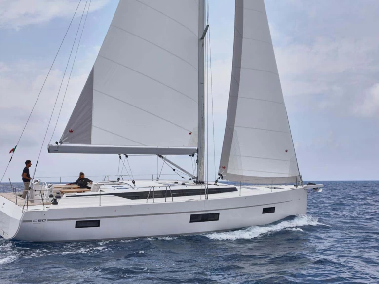 Ein Bavaria Bavaria C50 Holiday - 5 cab. mieten in Golfo Aranci