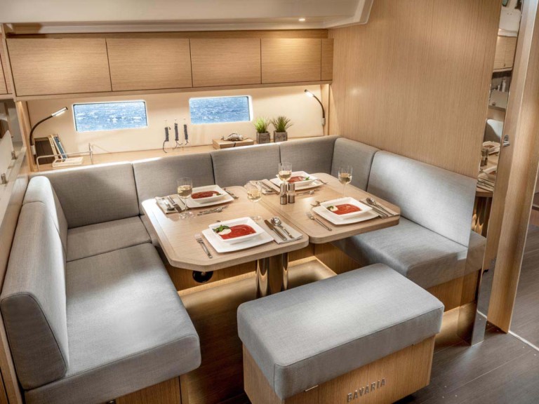 Vermietung Segelboot Bavaria mit Führerschein