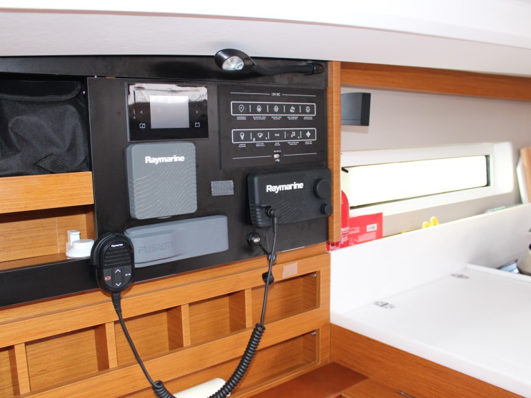 Segelboot mit oder ohne Skipper Jeanneau mieten in Ao Po