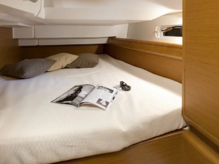 Bootsverleih Jeanneau Sun Odyssey 419 Ao Po Samboat