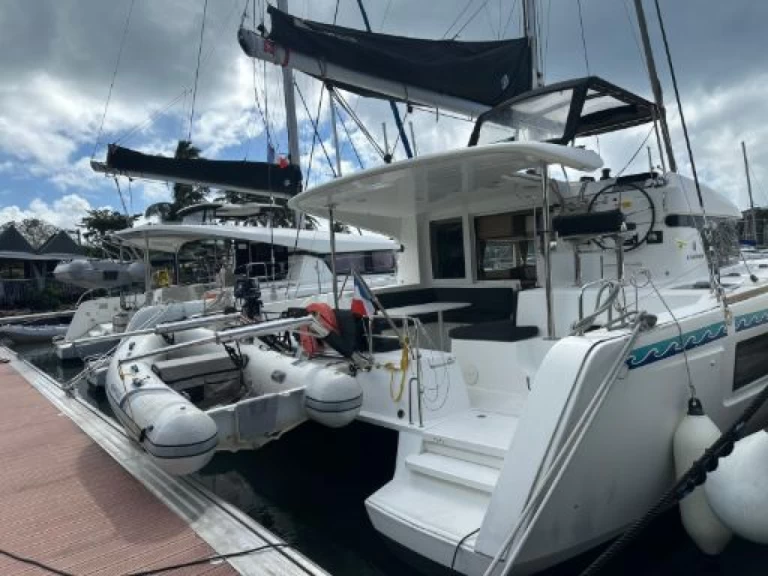 YachtCharter in Le Marin - Lagoon Lagoon 40 auf SamBoat