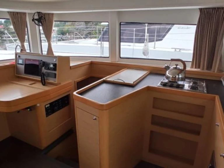 YachtCharter in Le Marin - Lagoon Lagoon 42 auf SamBoat