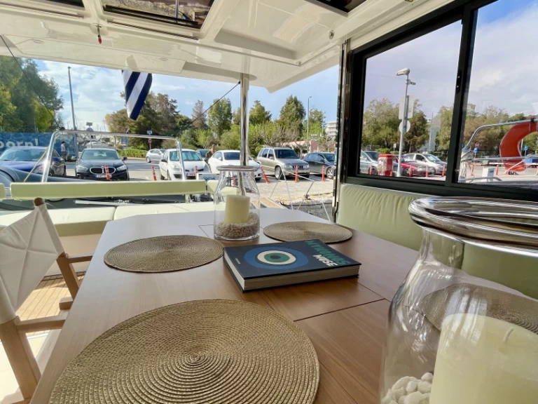 Katamaran mieten in Álimos zum besten Preis