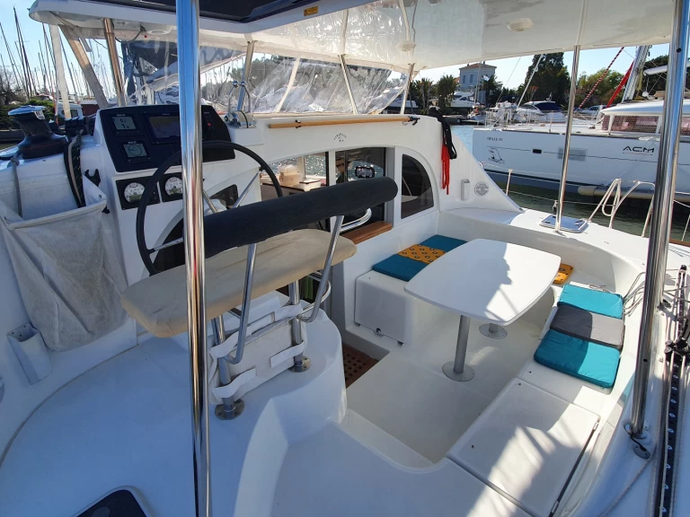 Ein Lagoon Lagoon 380 mieten in Hyères