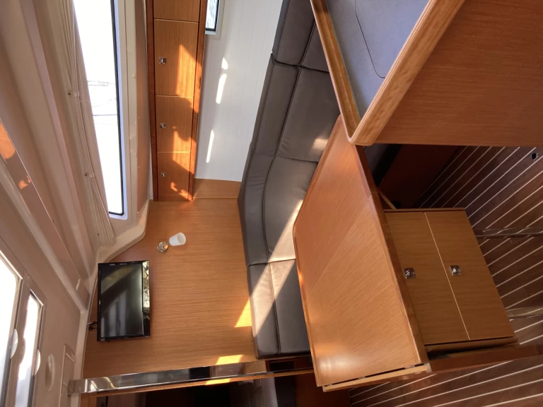 Ein Bavaria Cruiser 37 mieten in Šibenik