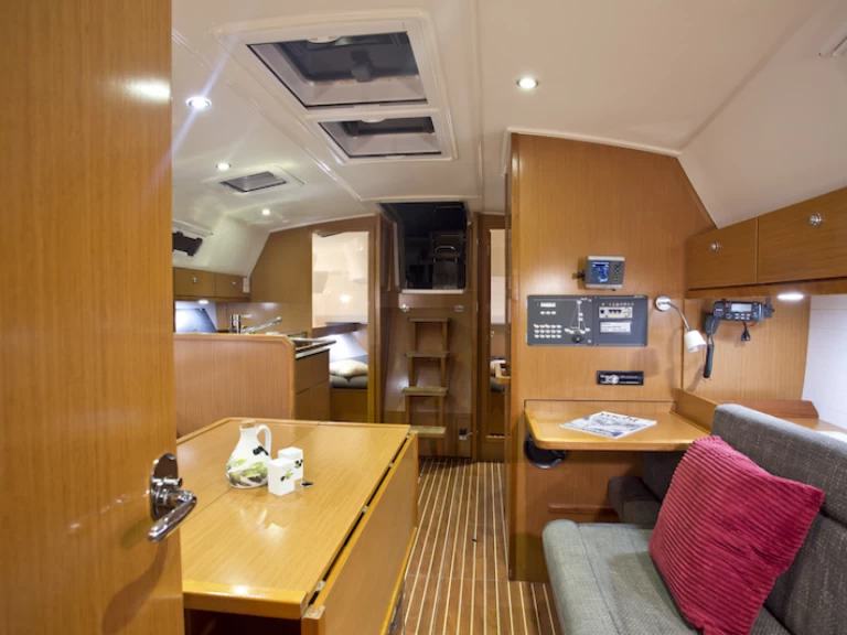 YachtCharter in Šibenik - Bavaria Bavaria 36 Cruiser auf SamBoat