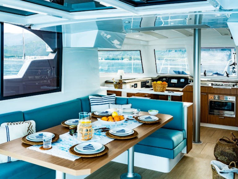 Katamaran mit oder ohne Skipper Bali Catamarans mieten in Furnari