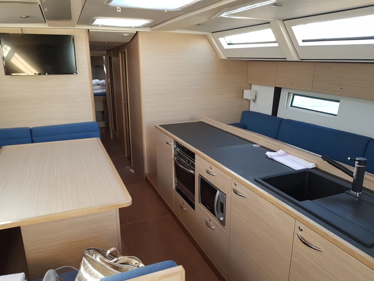 D&D Yacht D&D Kufner 54 (AC+Gen+Solar) mieten Punat