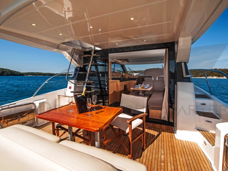 Bootsverleih Bavaria Bavaria Virtess 420 Sukošan Samboat