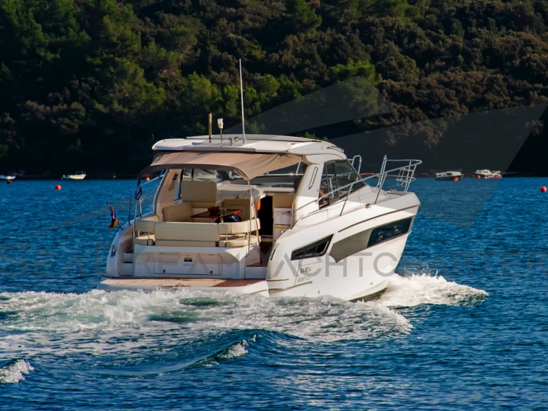 Ein Bavaria Bavaria S40 HT mieten in Sukošan