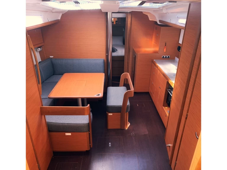 Ein Dufour Dufour 430 mieten in Castellammare di Stabia