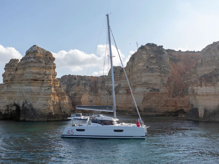 Katamaran mit oder ohne Skipper Fountaine Pajot mieten in Taranto