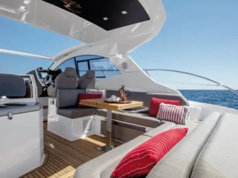 Ein Azimut Azimut Atlantis 45 mieten in Split