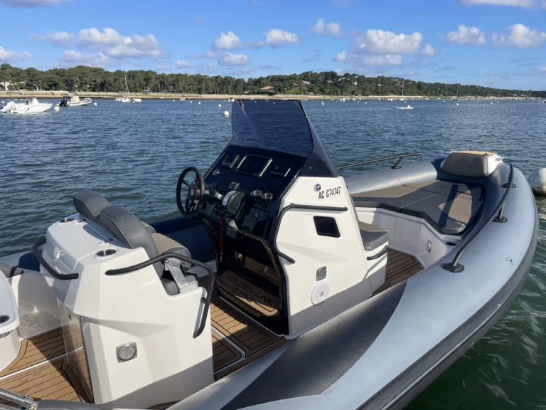 Grand Boats Golden Line G750L mieten Cap Ferret