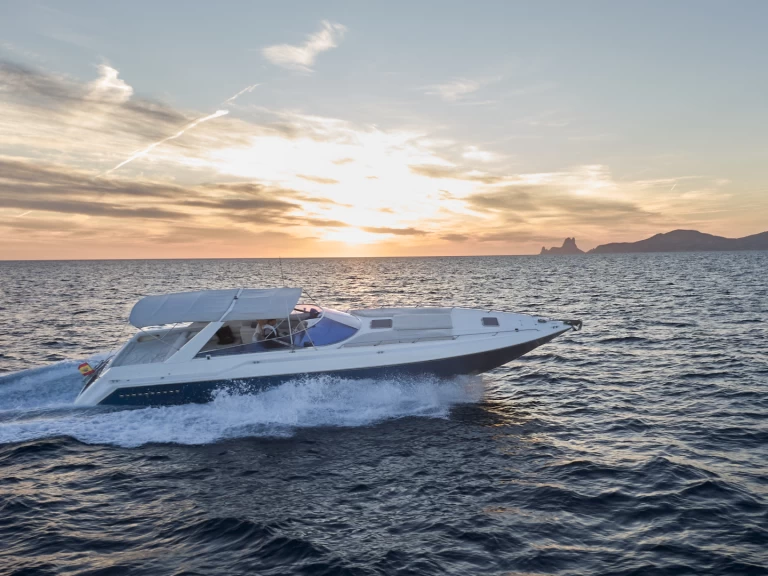 Motorboot mit oder ohne Skipper Sunseeker mieten in Ibiza Magna